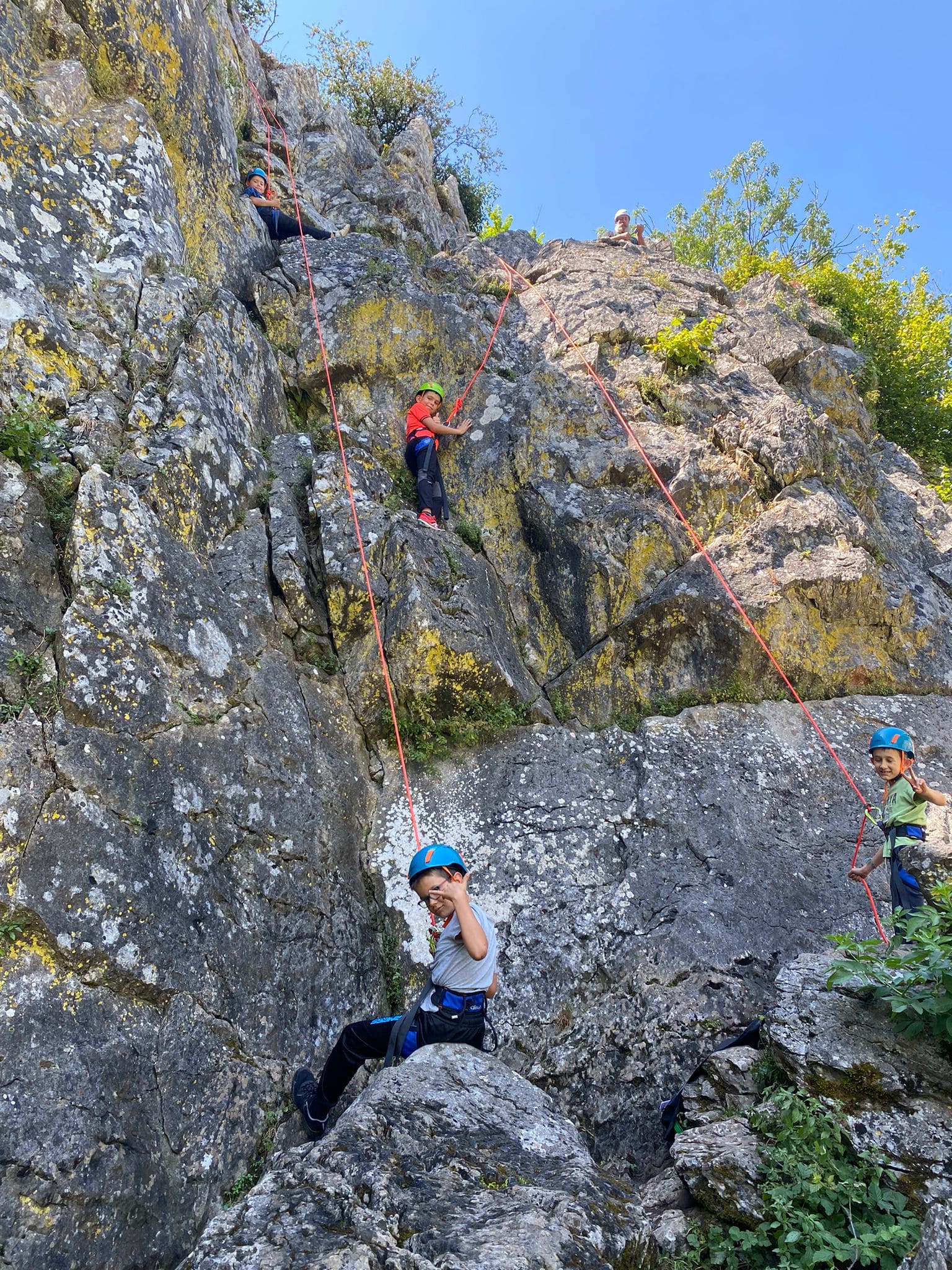 activité vacances d'été enfant 6-10 ans escalade maine-et-loire