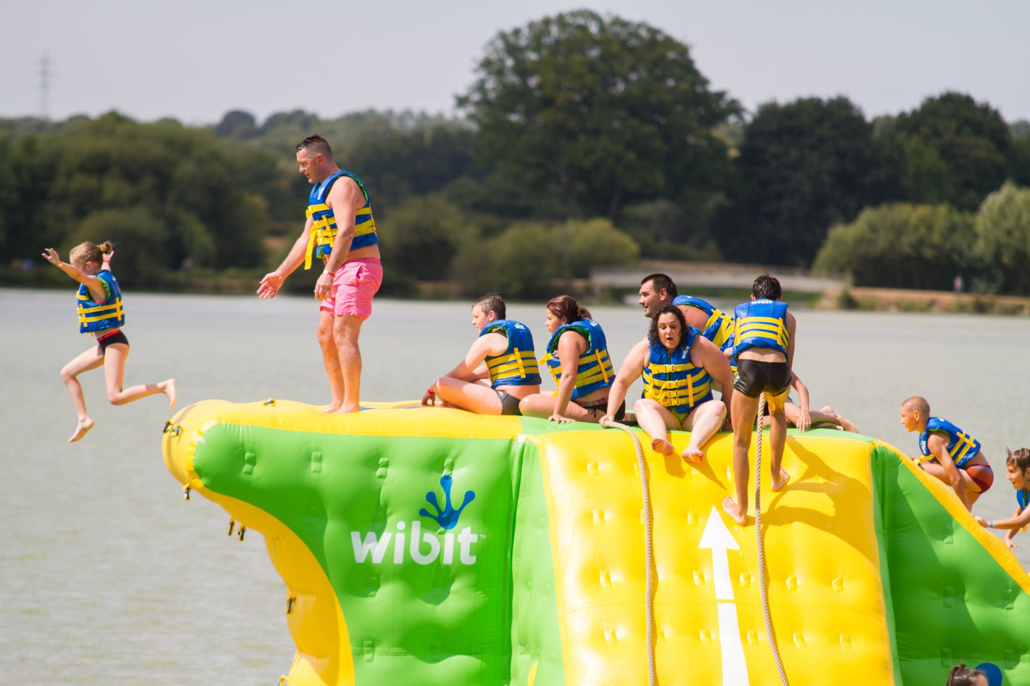 activité aquatique plage et aquaparc à Pouancé pour enfants 6-10 ans