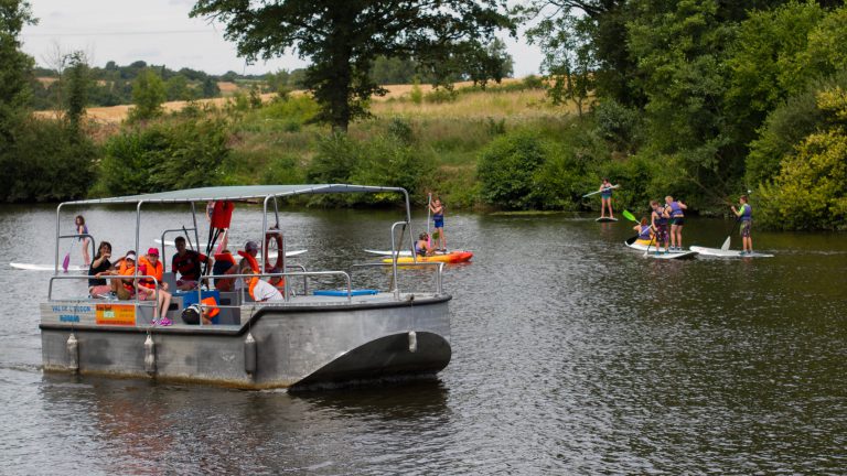 Anjou sport nature Evasion fluviale Mini péniche Activités nautiques Slow Tourisme Mayenne Unique Anjou