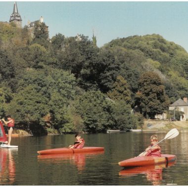 location de planche à voile, location de kayak sur la mayenne à la jaille-yvon 53 49 activités familles