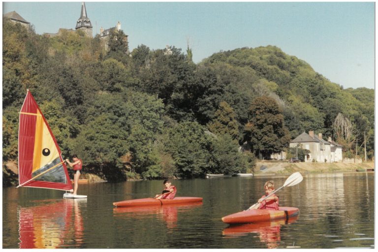 location de planche à voile, location de kayak sur la mayenne à la jaille-yvon 53 49 activités familles